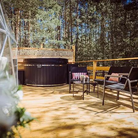 럭셔리텐트 Skyview Glamping Jacuzzi , Sauna Ludwinow