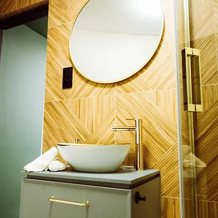 Skyview Glamping Jacuzzi , Sauna 럭셔리텐트 Ludwinow